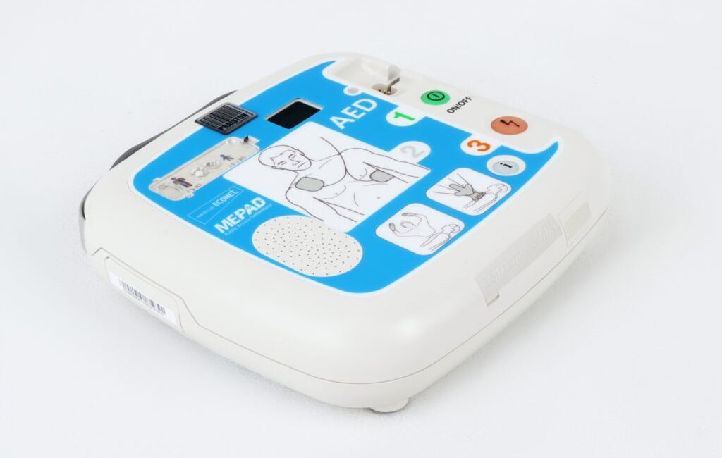 Przegląd techniczny defibrylatora AED